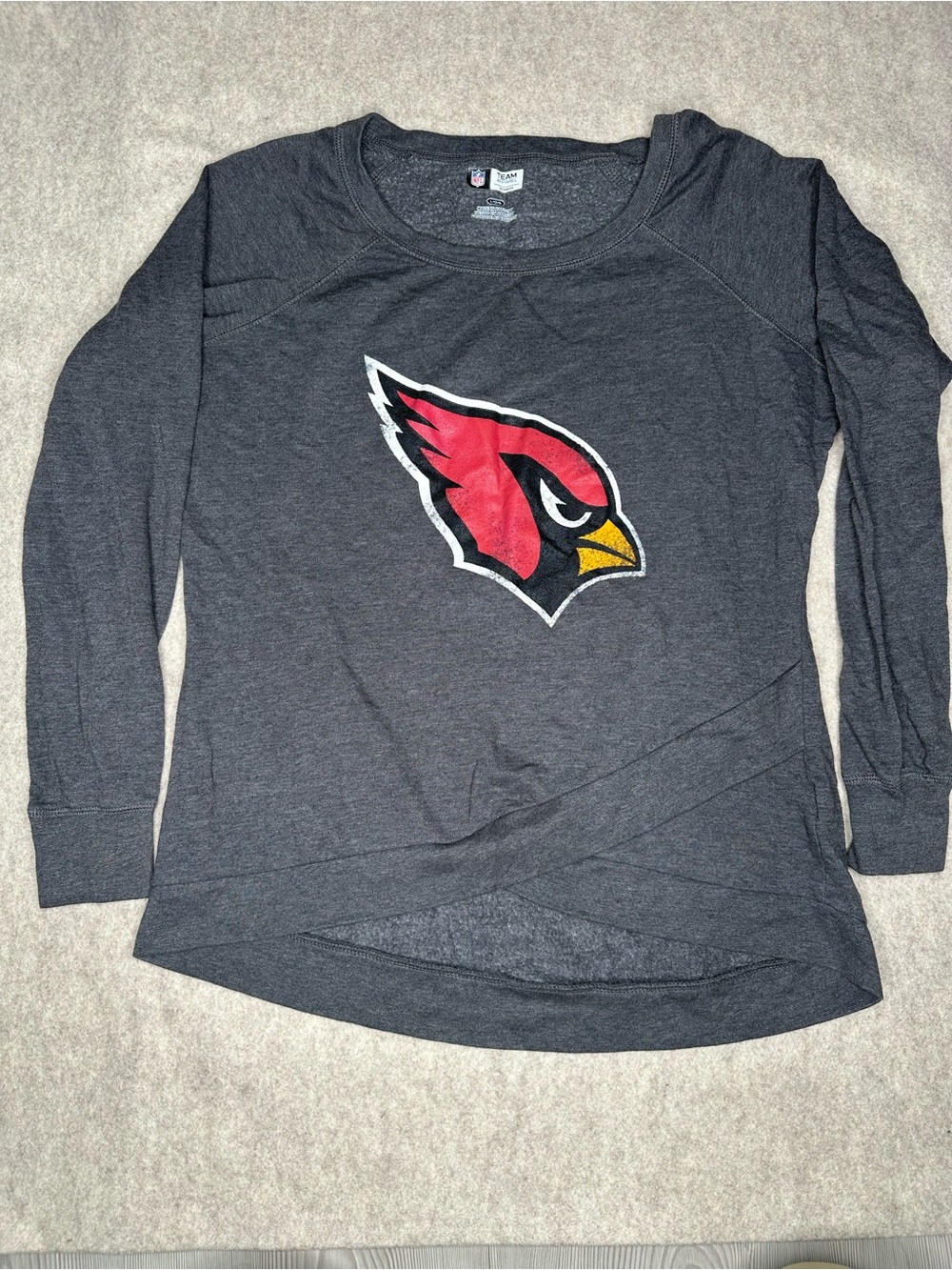 Team Apparel Women's Charcoal Gray Arizona Cardinals Logo Crewneck
